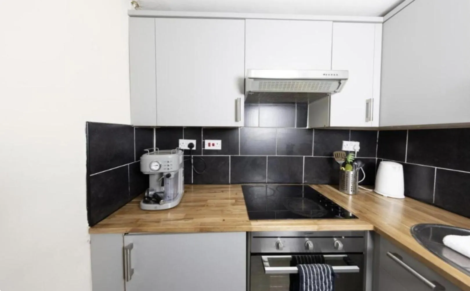 Warm & Welcoming Apartment By The Meadows! City Center 7 Edinburgh