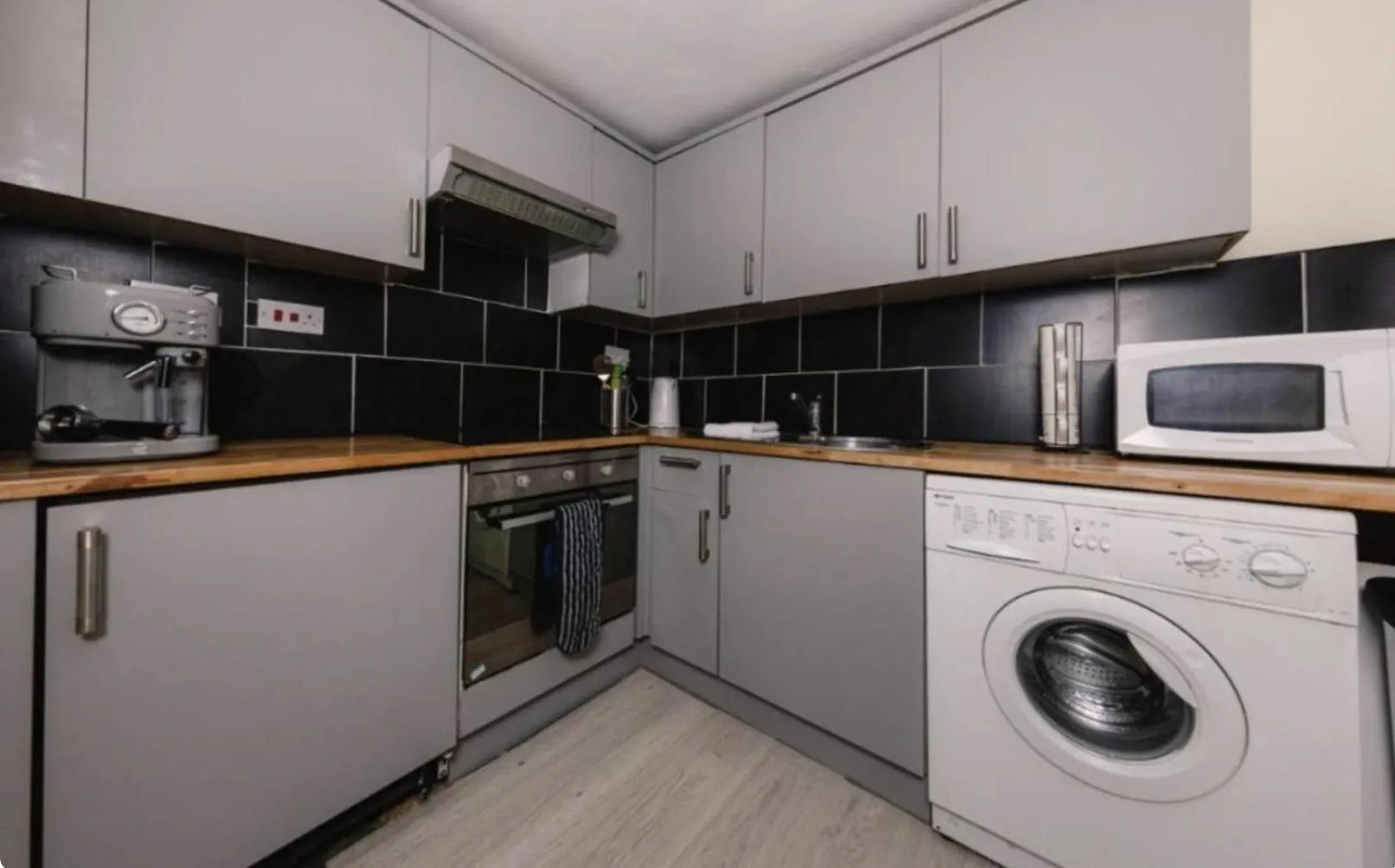 Warm & Welcoming Apartment By The Meadows! City Center 7 Edinburgh United Kingdom