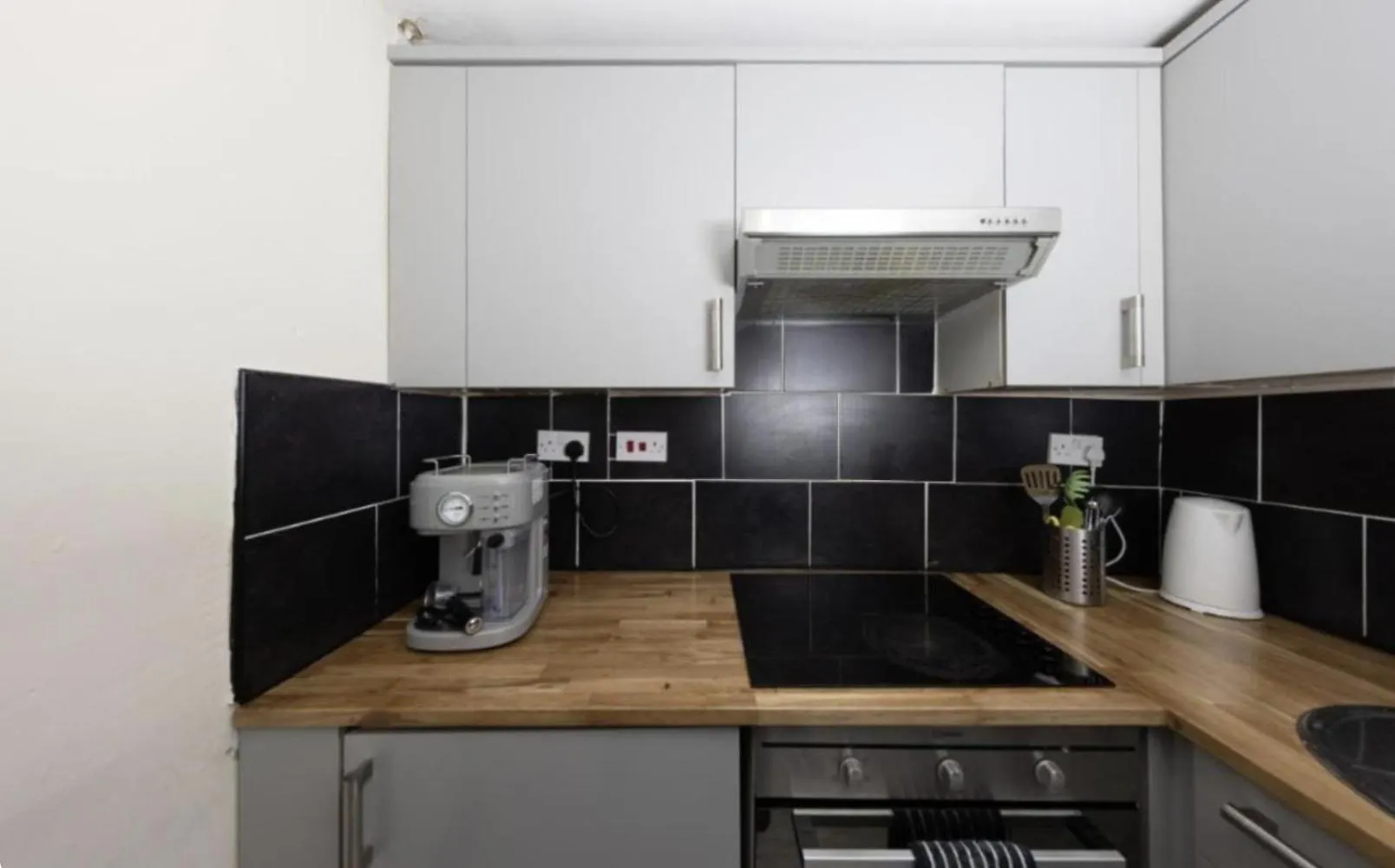 Warm & Welcoming Apartment By The Meadows! City Center 7 Edinburgh