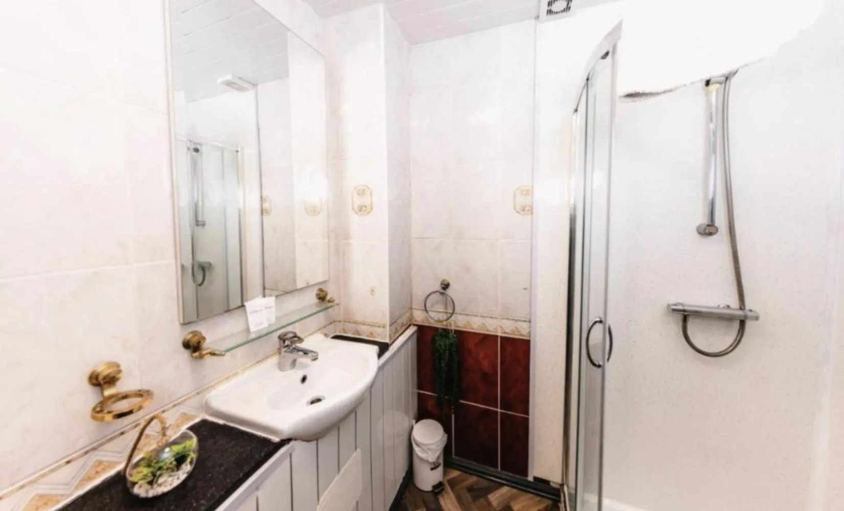 Warm & Welcoming Apartment By The Meadows! City Center 7 Edinburgh